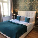 The Gate Garden Hotel
