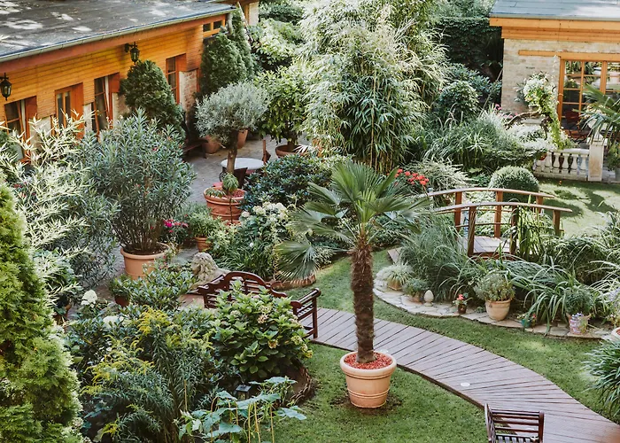 The Gate Garden Hotel